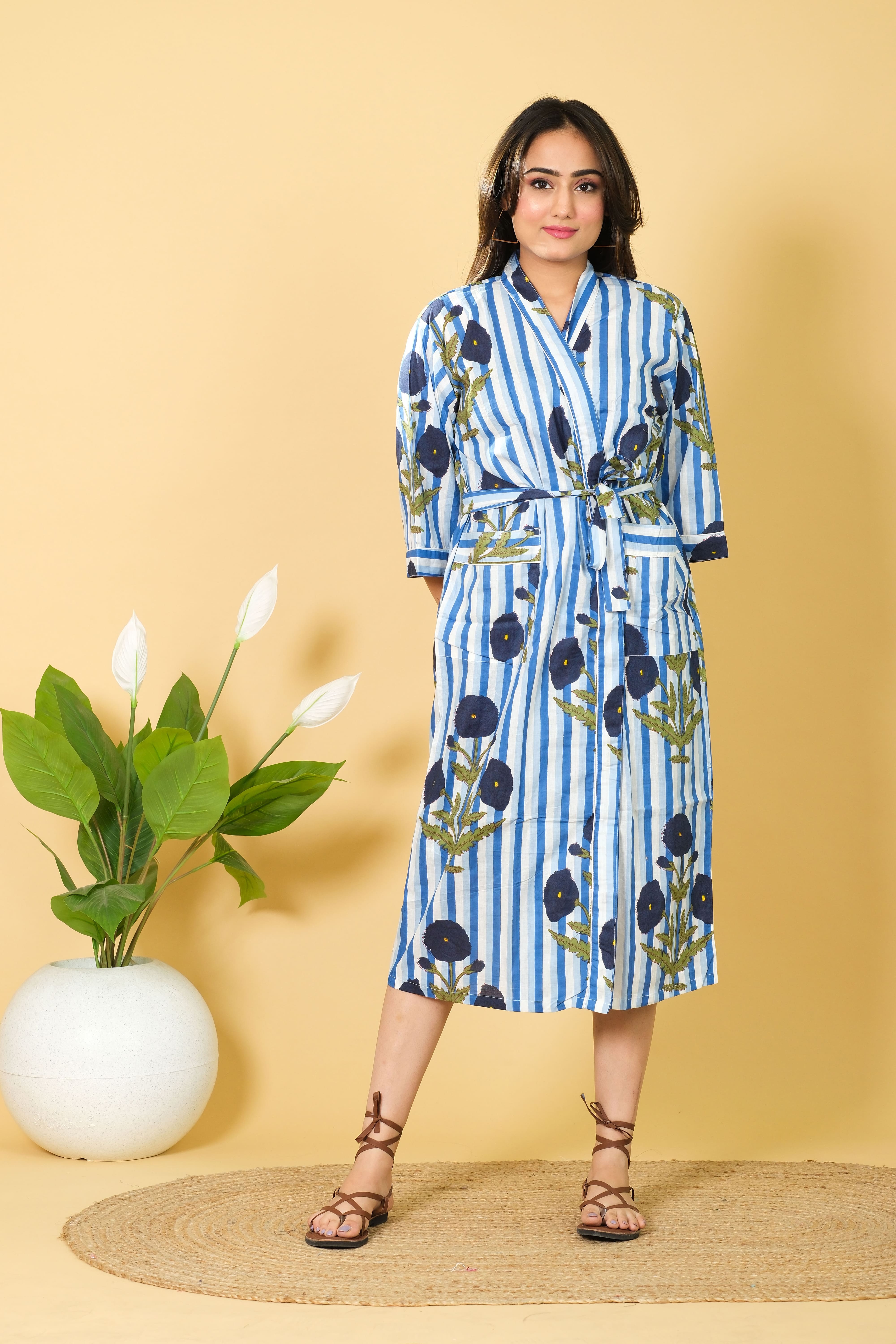 100% Cotton Bathrobe 3/4 Sleeves Bathrobe Blue Color Cotton Bathrobe For Womens