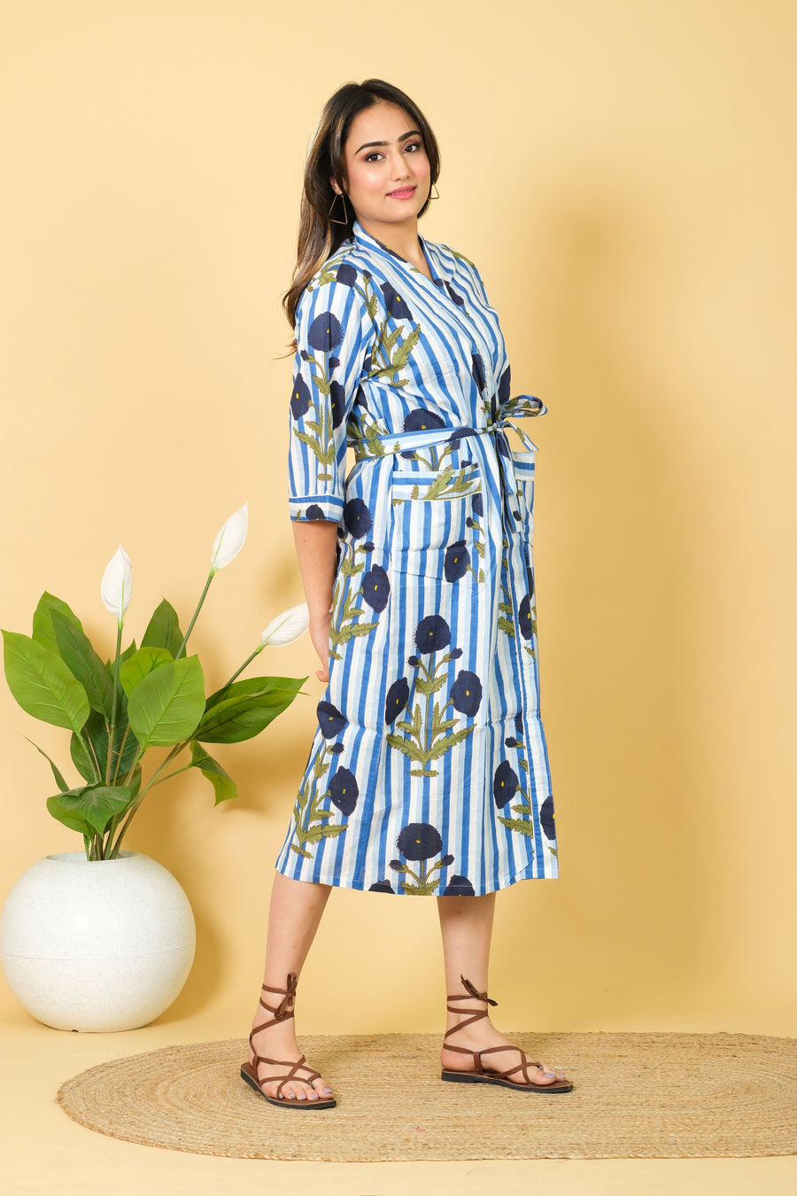 100% Cotton Bathrobe 3/4 Sleeves Bathrobe Blue Color Cotton Bathrobe For Womens