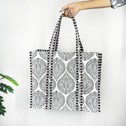 Stylish Grey Geometric Print Tote Bag – Eco-Friendly Cotton Accessory for Every Occasion